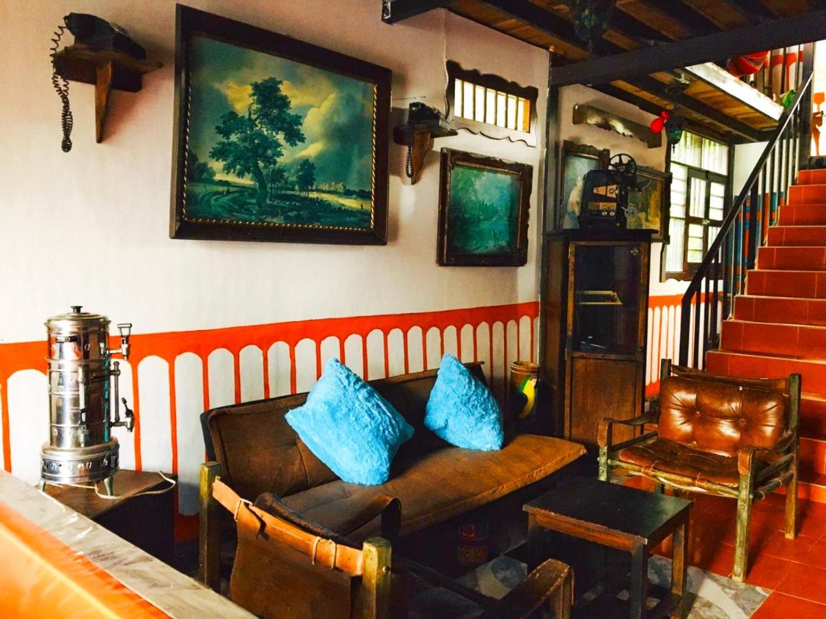 מלון Casa Turistica Art-Velez סאלנטו מראה חיצוני תמונה
